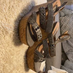 Wedge style sandle with rhinestones